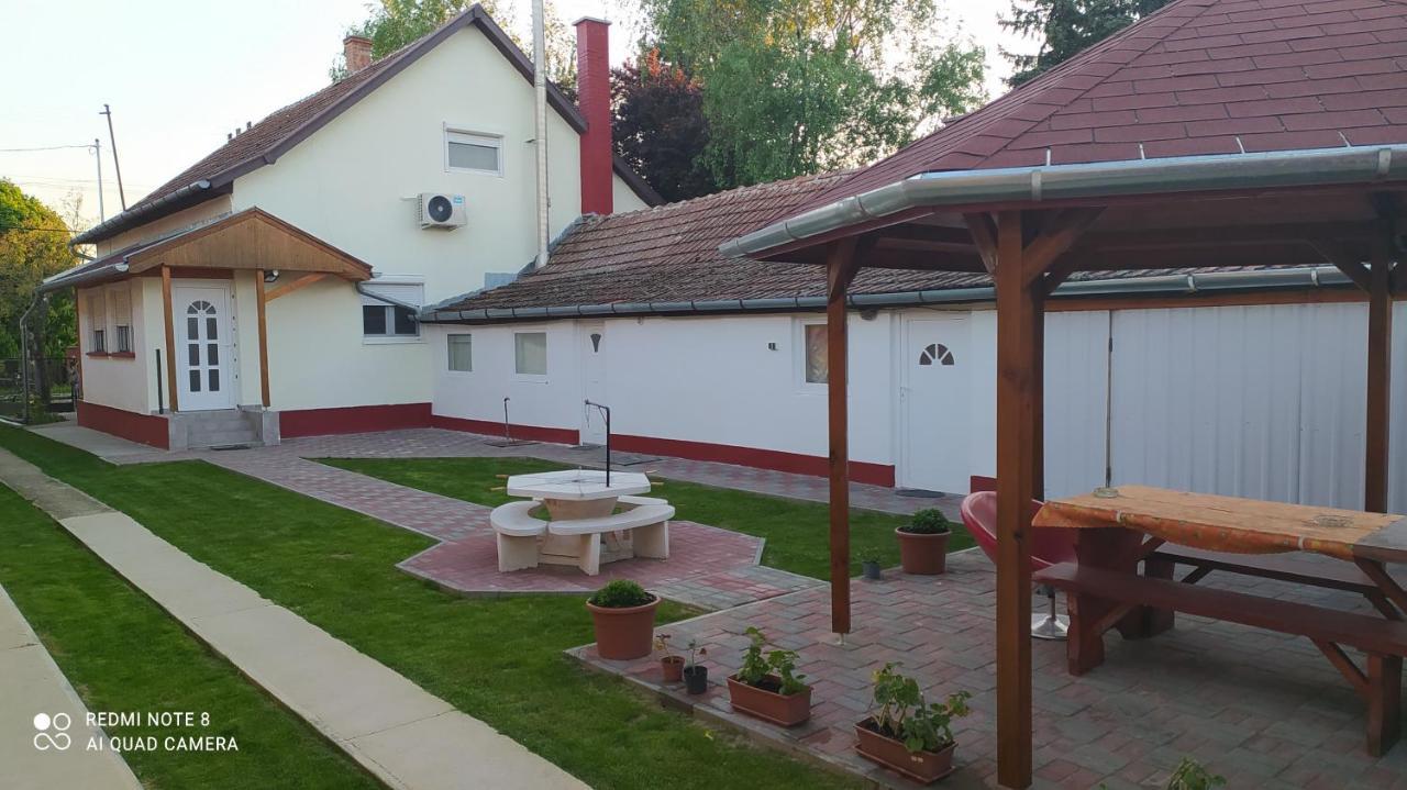 Abacsko Haz Villa Abadszalok ภายนอก รูปภาพ